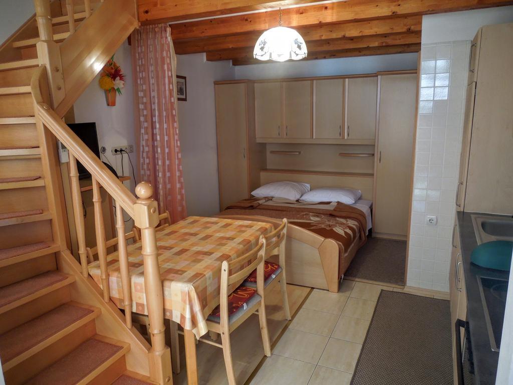 Apartments Dobranic Crikvenica Esterno foto
