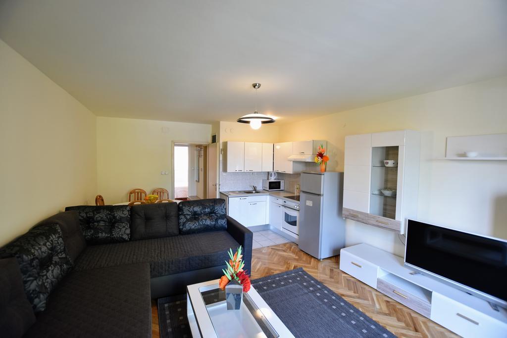 Apartments Dobranic Crikvenica Esterno foto