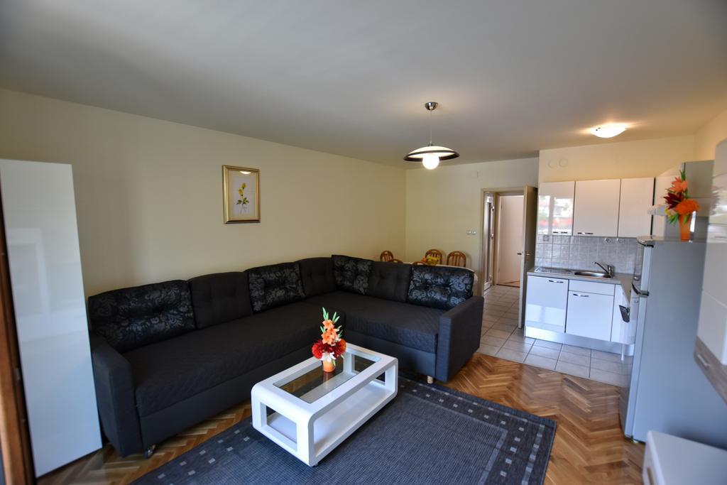 Apartments Dobranic Crikvenica Esterno foto